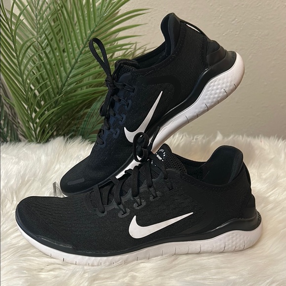 Nike Women's Trail Running Shoes - Picture 1 of 6